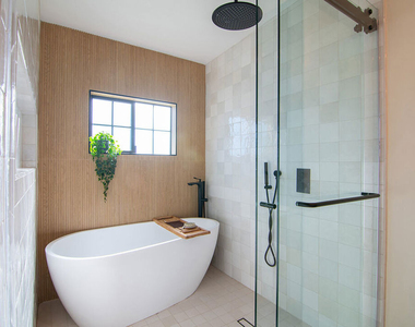 13220 Erwin Street - Photo Thumbnail 15