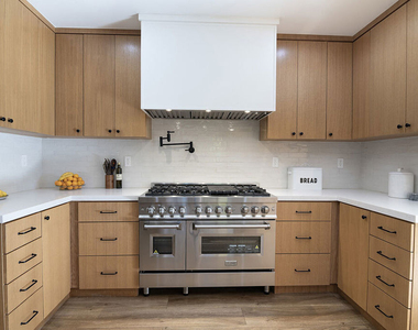 13220 Erwin Street - Photo Thumbnail 1