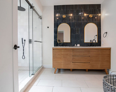13220 Erwin Street - Photo Thumbnail 13