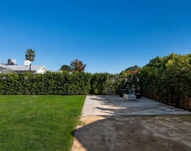 13220 Erwin Street - Photo Thumbnail 26