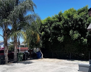 634 E 87th Street - Photo Thumbnail 16