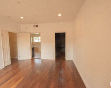 4428 Fulton Avenue - Photo Thumbnail 23