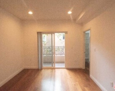 4428 Fulton Avenue - Photo Thumbnail 21
