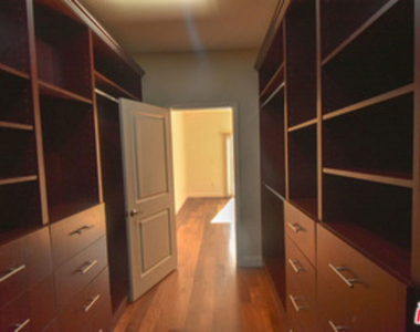 4428 Fulton Avenue - Photo Thumbnail 13