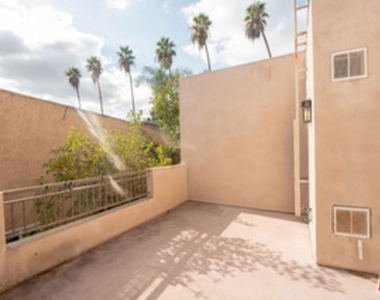 4428 Fulton Avenue - Photo Thumbnail 14