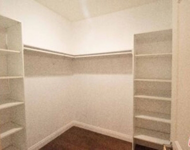 4428 Fulton Avenue - Photo Thumbnail 18