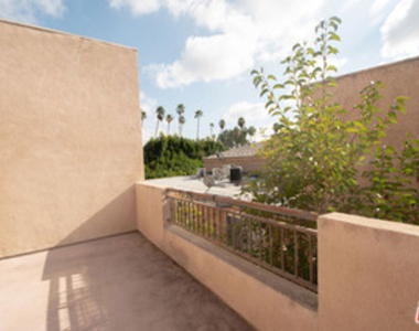 4428 Fulton Avenue - Photo Thumbnail 15
