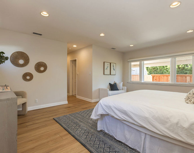 3544 Gardenia Avenue - Photo Thumbnail 30