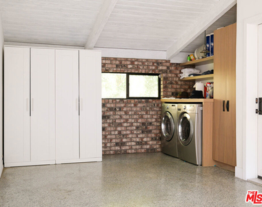 1310 Londonderry Place - Photo Thumbnail 20