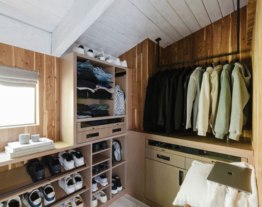 1310 Londonderry Place - Photo Thumbnail 8