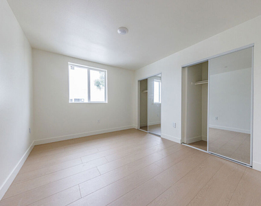 442 E 118th Street - Photo Thumbnail 2