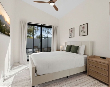 4034 Coolidge Avenue - Photo Thumbnail 7