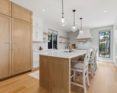 4034 Coolidge Avenue - Photo Thumbnail 5