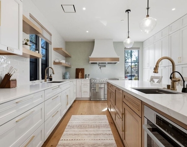 4034 Coolidge Avenue - Photo Thumbnail 6