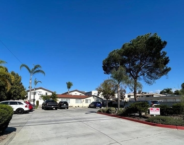 948 E Chase Ave - Photo Thumbnail 13