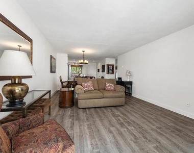 358 Abington Rd - Photo Thumbnail 9