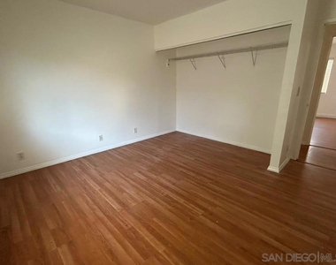 743 Park Pl - Photo Thumbnail 23
