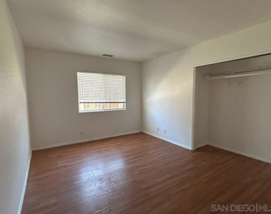 743 Park Pl - Photo Thumbnail 22