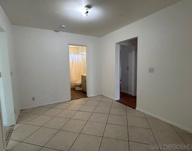 743 Park Pl - Photo Thumbnail 10