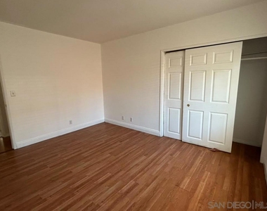 743 Park Pl - Photo Thumbnail 15