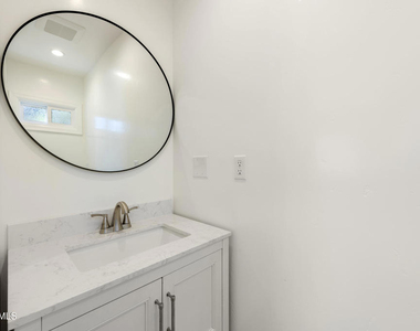 301 Frances Street - Photo Thumbnail 17
