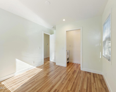 301 Frances Street - Photo Thumbnail 16