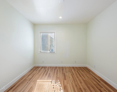 301 Frances Street - Photo Thumbnail 18