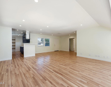 301 Frances Street - Photo Thumbnail 6