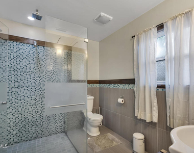 3870 Clark Avenue - Photo Thumbnail 12