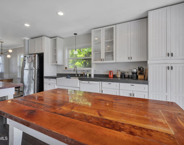 3870 Clark Avenue - Photo Thumbnail 7