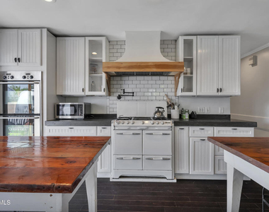 3870 Clark Avenue - Photo Thumbnail 6