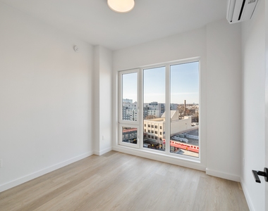 1615 Cedar Street - Photo Thumbnail 10