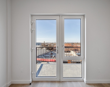 1615 Cedar Street - Photo Thumbnail 7