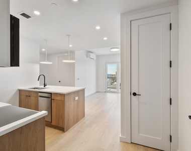 1615 Cedar Street - Photo Thumbnail 1
