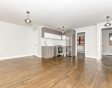 207 Schaefer Street - Photo Thumbnail 4