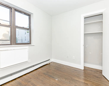 207 Schaefer Street - Photo Thumbnail 6