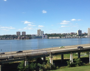 60 Riverside Boulevard - Photo Thumbnail 1