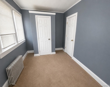 36 Gerard Street - Photo Thumbnail 8
