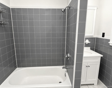 36 Gerard Street - Photo Thumbnail 10