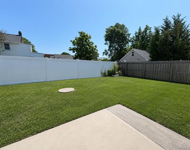 36 Gerard Street - Photo Thumbnail 13