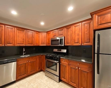 280 Bellmore Avenue - Photo Thumbnail 2