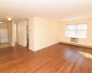 260 West Street - Photo Thumbnail 11