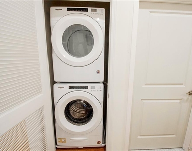 260 W Main Street - Photo Thumbnail 12