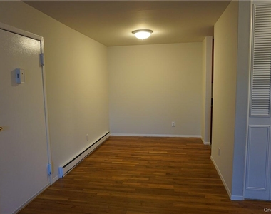260 West Street - Photo Thumbnail 3