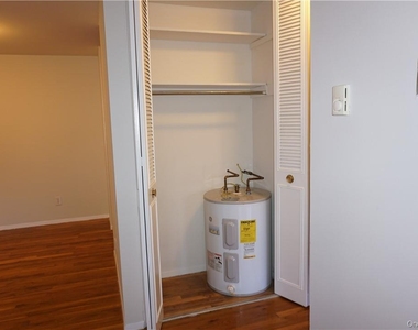 260 West Street - Photo Thumbnail 14