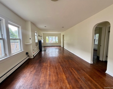 175 S Brookside Avenue - Photo Thumbnail 8