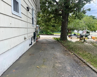 175 S Brookside Avenue - Photo Thumbnail 36