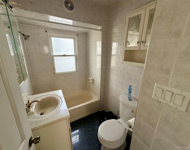 175 S Brookside Avenue - Photo Thumbnail 16