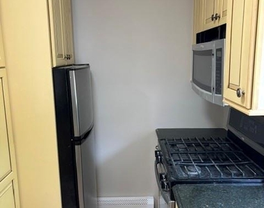 40 South Bayles Avenue - Photo Thumbnail 7