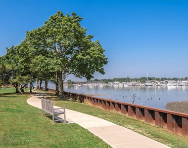 11 Shore Road - Photo Thumbnail 8